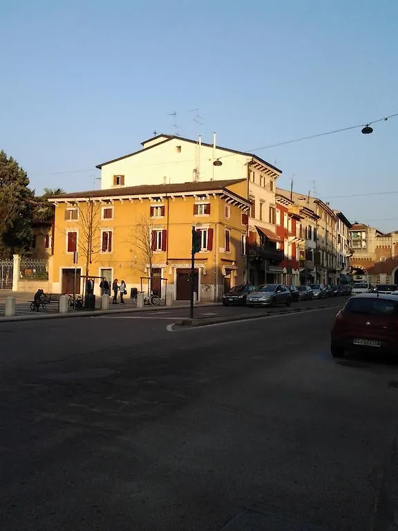 Santa Toscana Guest House Verona