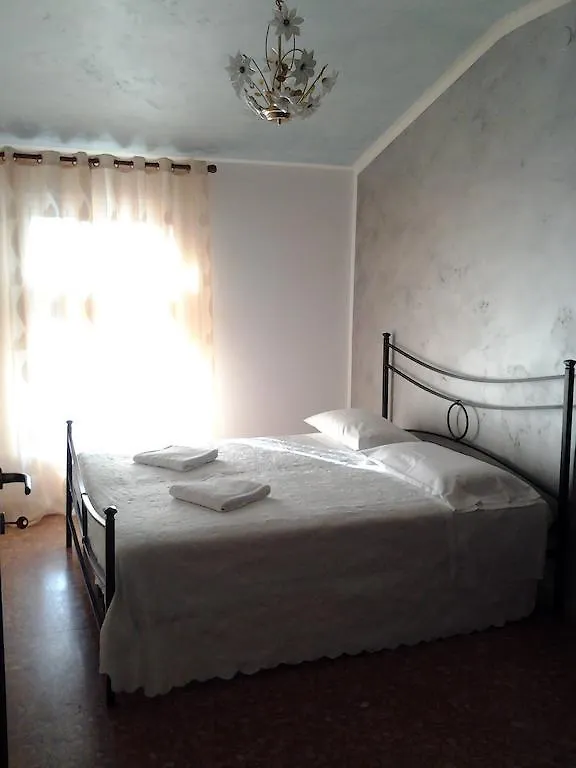 Santa Toscana Guest House 2*, ורונה איטליה
