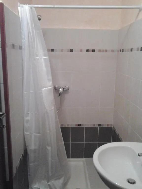 **  Santa Toscana Guest House איטליה
